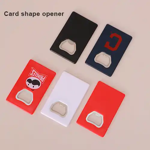 فتاحة زجاجات على شكل بطاقة