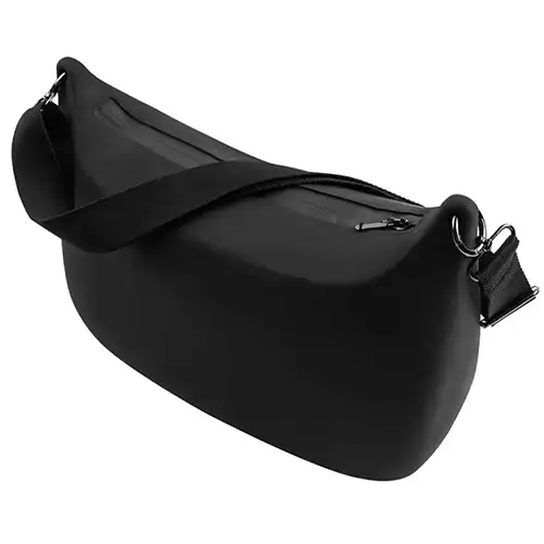 กระเป๋าสะพายข้างสีดำ